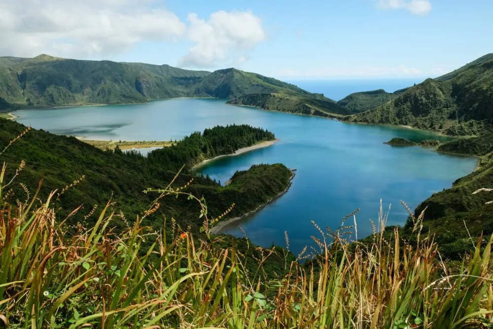 Portugal Azores Blauw Meer Groene Bergen