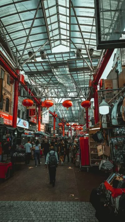 drukke chinatown markt in kuala lumpur maleisie