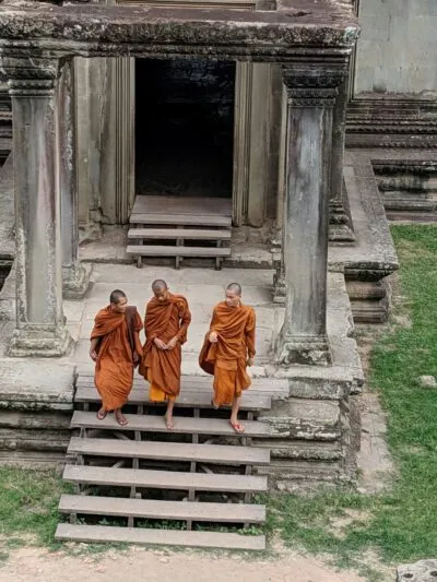 cambodja tempels met monikken
