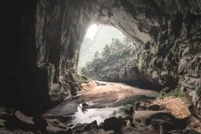 groostste grot ter wereld de ha en in vietnam met opening van lucht