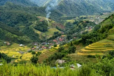 sapa in vietnam het dorp met de gekleurde huisjes
