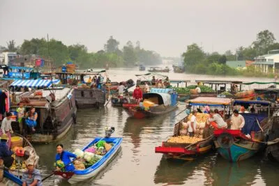 Cai Rang Floating Market op Mekong Delta, Vietnam.