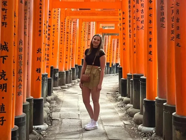 Japan-reisspecialist Bo in Fushimi Inari in Kyoto, Japan.