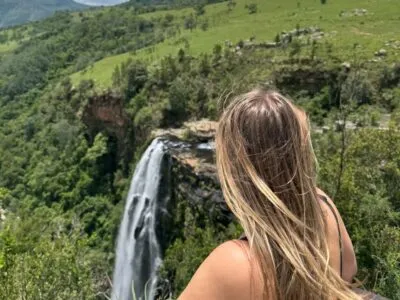 Jill bij de Panoramaroute in Zuid-Afrika.