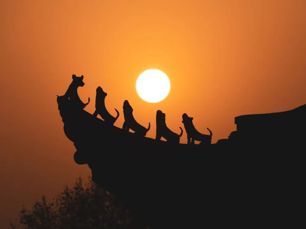 Tempel tijdens zonsondergang in China.